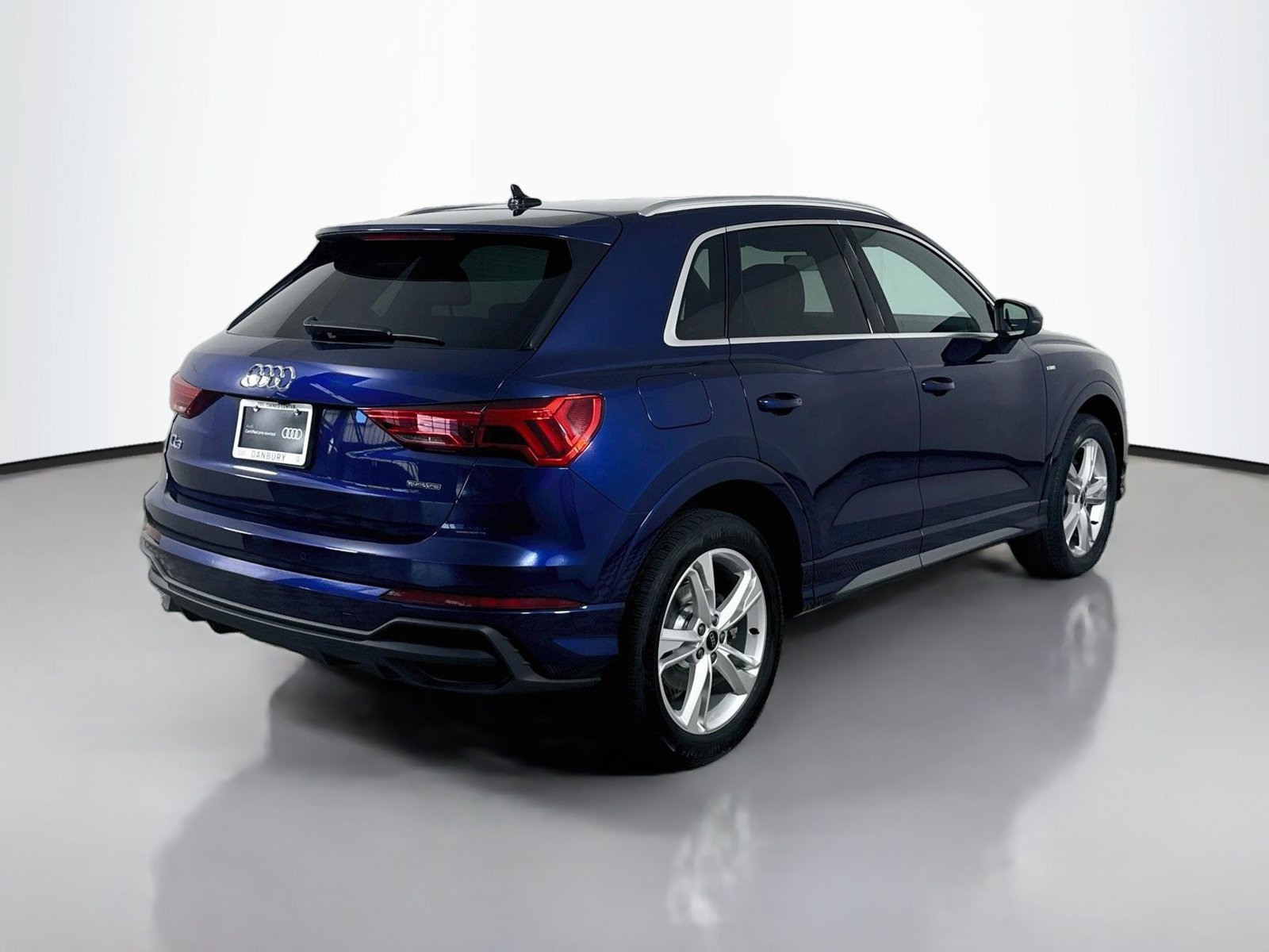 Certified 2024 Audi Q3 2.0T Premium Plus AWD/4WD image 9