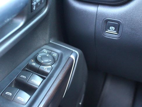 Used 2020 GMC Sierra 1500 SLT w/ SLT Premium Package image 27