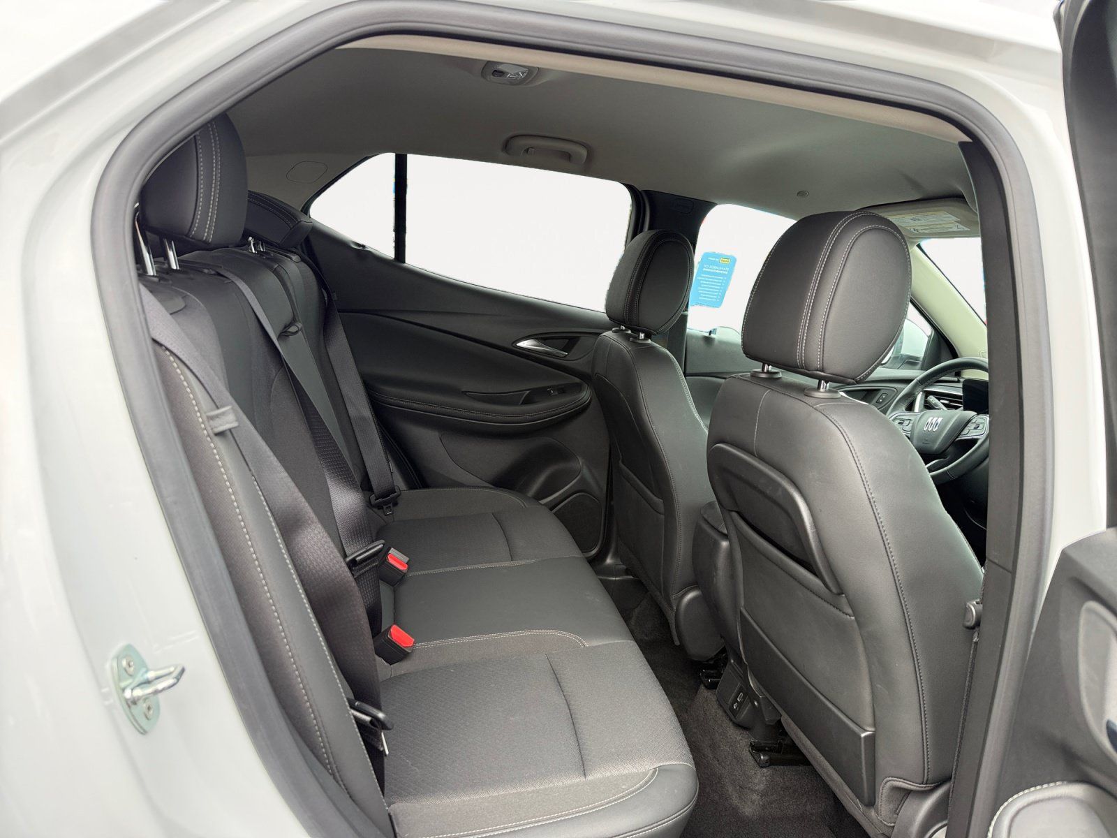 Used 2024 Buick Encore GX Preferred w/ Comfort Package FWD image 18