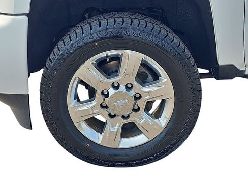 Used 2018 Chevrolet Silverado 2500 LTZ w/ Duramax Plus Package AWD/4WD image 31