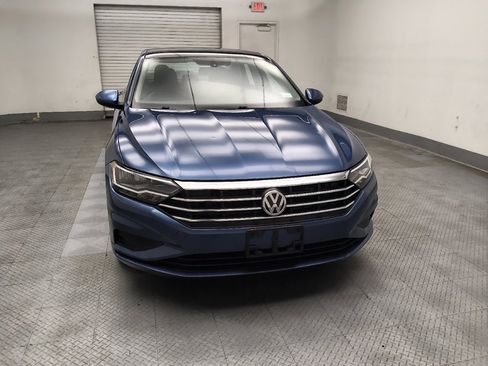 Used 2019 Volkswagen Jetta SE FWD image 14