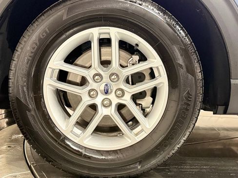 Used 2025 Ford Explorer Active w/ Active Comfort Package image 22