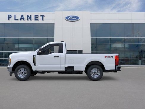 New 2026 Ford F250 XL w/ FX4 Off-Road Package image 3