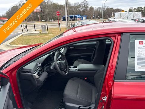 Used 2025 Toyota Camry LE image 9