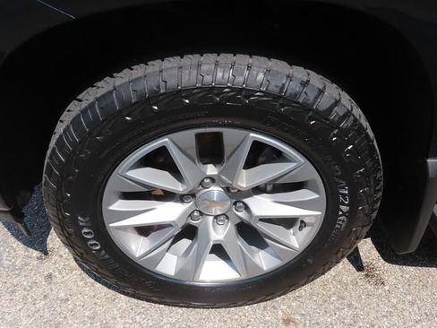 Used 2021 Chevrolet Silverado 1500 High Country w/ Safety Package II AWD/4WD image 17