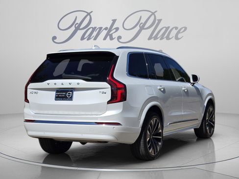 Certified 2025 Volvo XC90 T8 Plus w/ Protection Package Premier AWD/4WD image 6