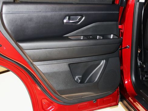 Used 2022 Nissan Pathfinder Platinum w/ Cargo Package image 50