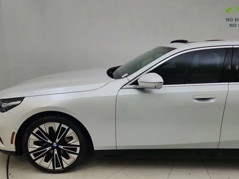 Used 2026 BMW 540i xDrive AWD/4WD image 4