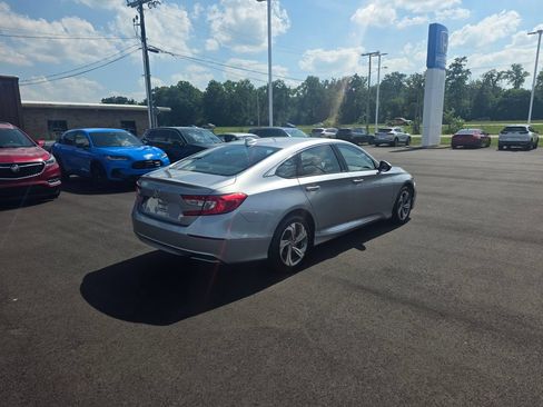 Certified 2018 Honda Accord EX image 3