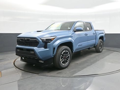 New 2026 Toyota Tacoma TRD Sport image 3