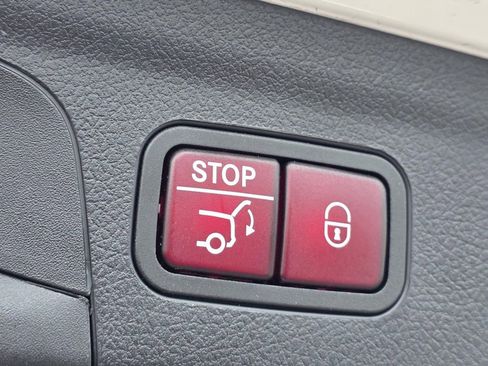 Used 2023 Mercedes-Benz GLE 450 4MATIC image 12