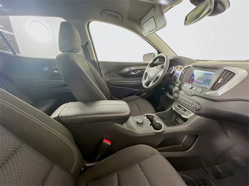 Used 2022 GMC Terrain SLE image 24