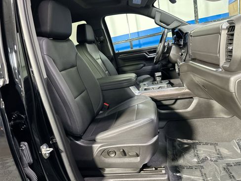 Used 2023 Chevrolet Silverado 1500 LTZ image 32