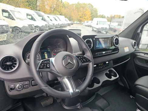 New 2025 Mercedes-Benz Sprinter 2500 image 20
