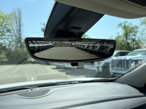 Used 2023 Buick Enclave Avenir w/ Avenir Technology Package image 25