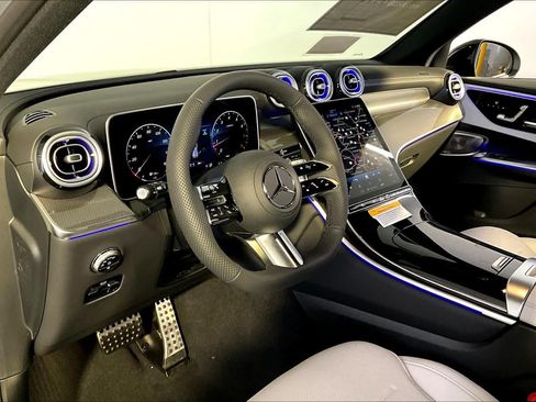 New 2026 Mercedes-Benz GLC 300 4MATIC image 9