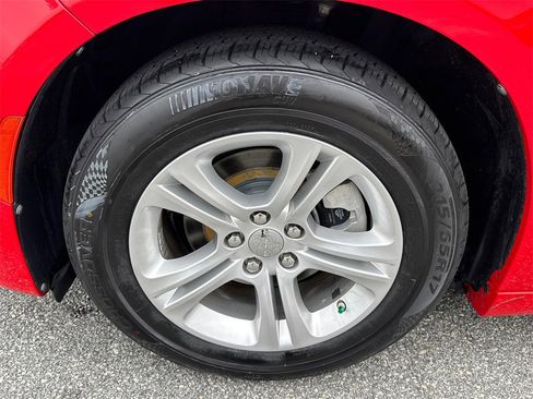Used 2022 Dodge Charger SXT image 11