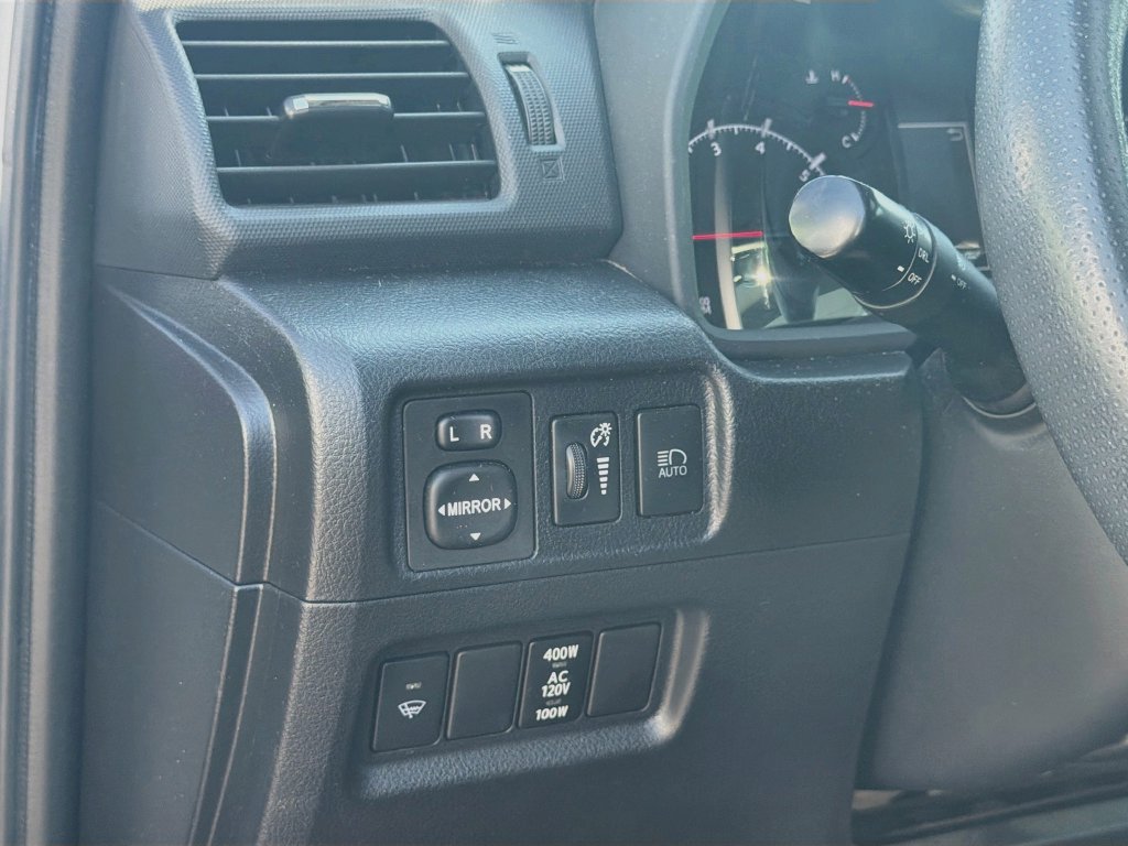 Used 2020 Toyota 4Runner SR5 Premium w/ Moonroof Package AWD/4WD image 10