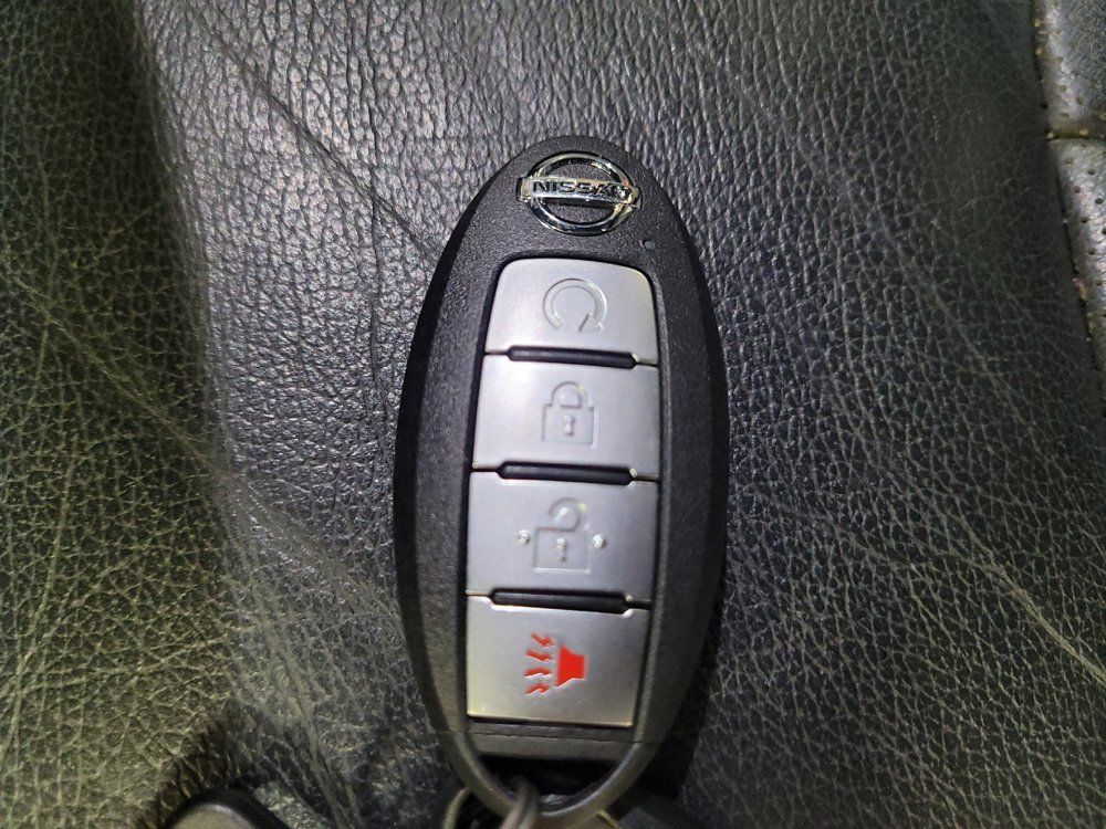 Used 2021 Nissan Titan PRO-4X w/ Pro-4x Convenience Package AWD/4WD image 32
