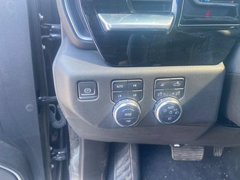 Used 2022 GMC Sierra 1500 SLT w/ SLT Premium Package AWD/4WD image 19