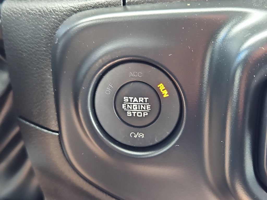 Used 2023 Jeep Wrangler Unlimited Sahara w/ Cold Weather Group AWD/4WD image 25
