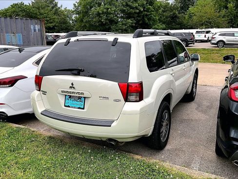 Used 2008 Mitsubishi Endeavor SE FWD image 7