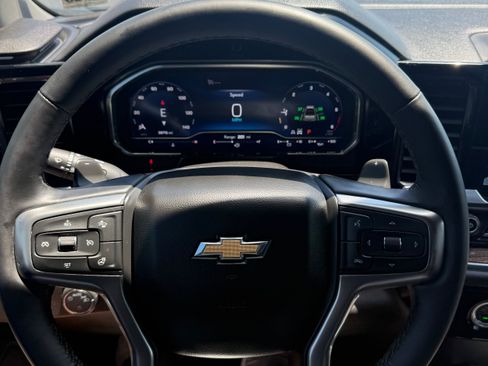Used 2023 Chevrolet Silverado 1500 LT AWD/4WD image 20