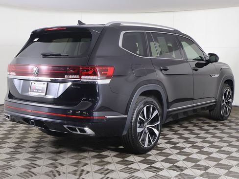 Used 2024 Volkswagen Atlas SEL Premium R-Line AWD/4WD image 13