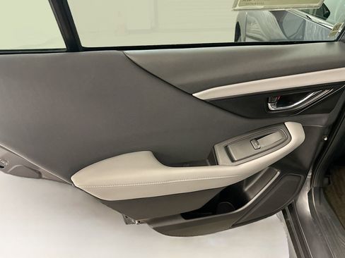 Used 2025 Subaru Outback Premium AWD/4WD image 28