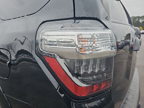 Used 2019 Toyota 4Runner Limited image 38