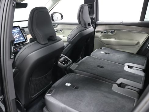 Used 2025 Volvo XC90 T8 Plus w/ Protection Package Premier AWD/4WD image 60