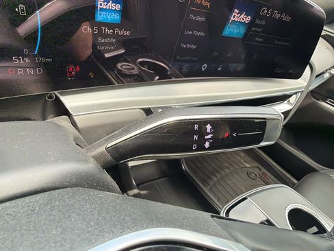 Used 2024 Cadillac Lyriq Luxury RWD image 33