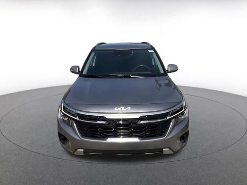 Used 2025 Kia Seltos S FWD image 4