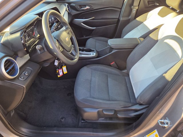 Certified 2024 Chevrolet Trax LS w/ LS Convenience Package FWD image 8