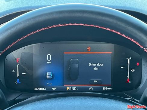 Used 2025 Ford Escape ST-Line FWD image 24