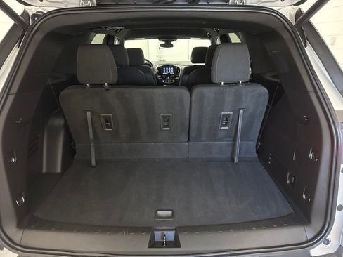 Used 2022 Chevrolet Traverse LT AWD/4WD image 6