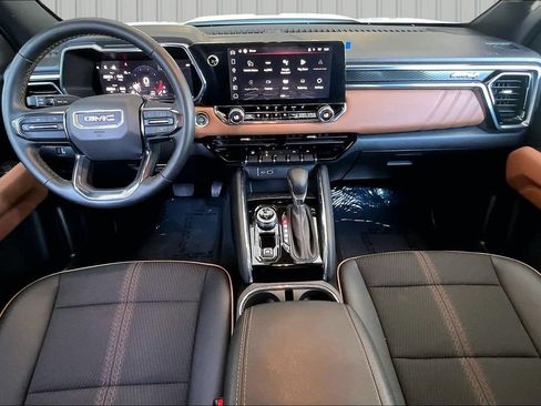 Used 2025 GMC Canyon AT4 AWD/4WD image 6