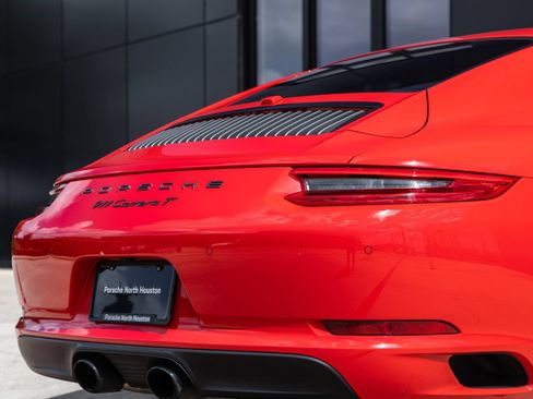 Certified 2019 Porsche 911 Carrera T RWD image 16