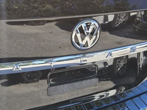 Used 2019 Volkswagen Atlas SE w/ Towing Package FWD image 18