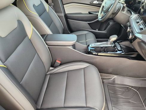 New 2026 Chevrolet Trax ACTIV w/ Sunroof Package FWD image 10