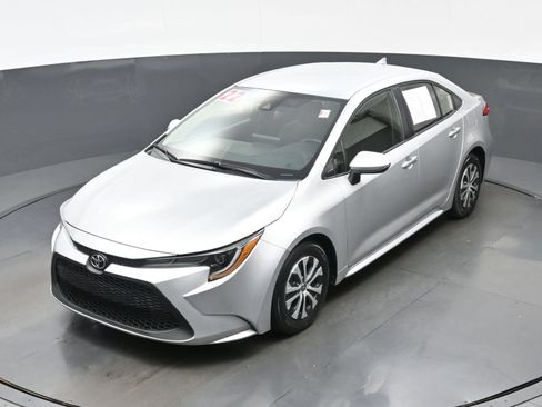 Used 2022 Toyota Corolla LE FWD image 35