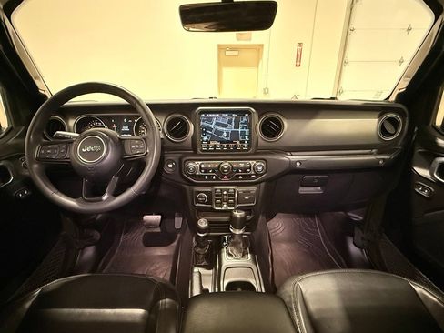 Used 2023 Jeep Gladiator Sport AWD/4WD image 27