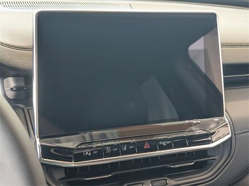 New 2025 Jeep Compass Limited w/ Sun & Sound Group image 15