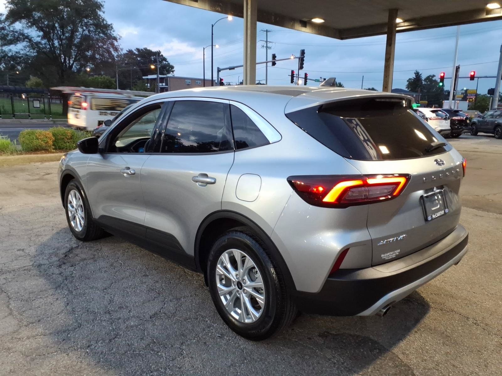 Certified 2023 Ford Escape Active FWD image 5