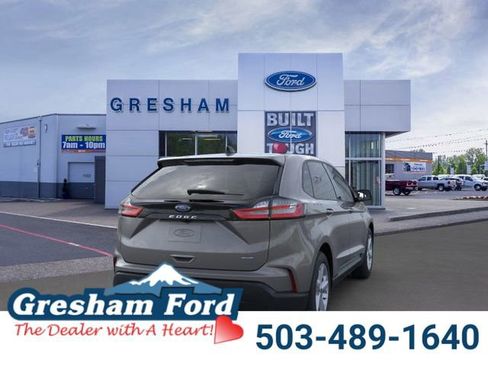 New 2024 Ford Edge SE image 9