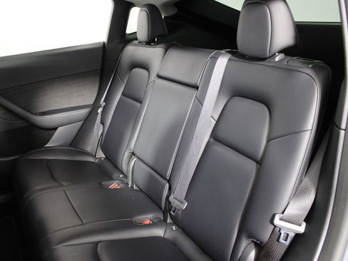 Used 2022 Tesla Model Y Performance image 21