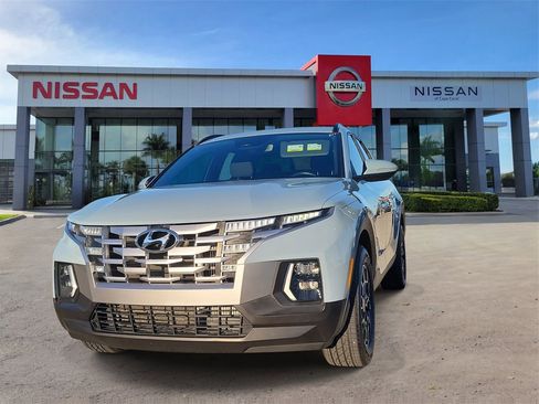 Used 2022 Hyundai Santa Cruz SEL Premium image 10