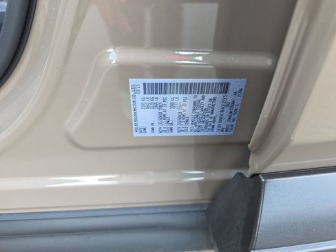 Used 2025 Nissan Rogue SV FWD image 31