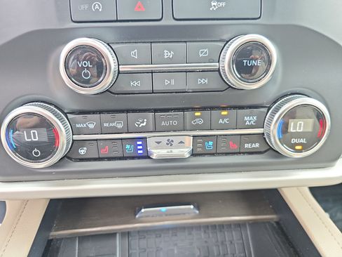 Used 2024 Ford Expedition Max Limited RWD image 19