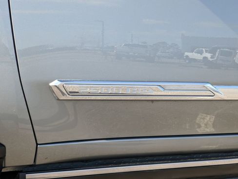 Used 2024 Chevrolet Silverado 2500 High Country w/ Technology Package image 33